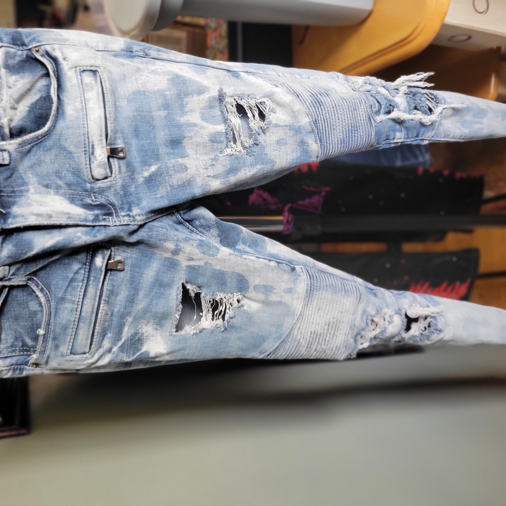 Embellish Acid Was  Distressed Casual Jeans, Light Blue And White